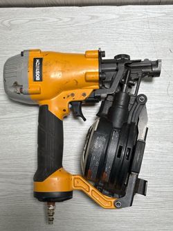 Bostitch BRN175A 15-Degree Coil Roofing Pneumatic Nailer (A1G014196)