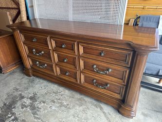 Thomasville solid wood Dresser - 9 drawers   68”w x 21”d x 32”h