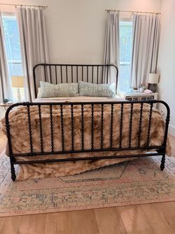 Paula Deen Home River House Collection Metal Bed