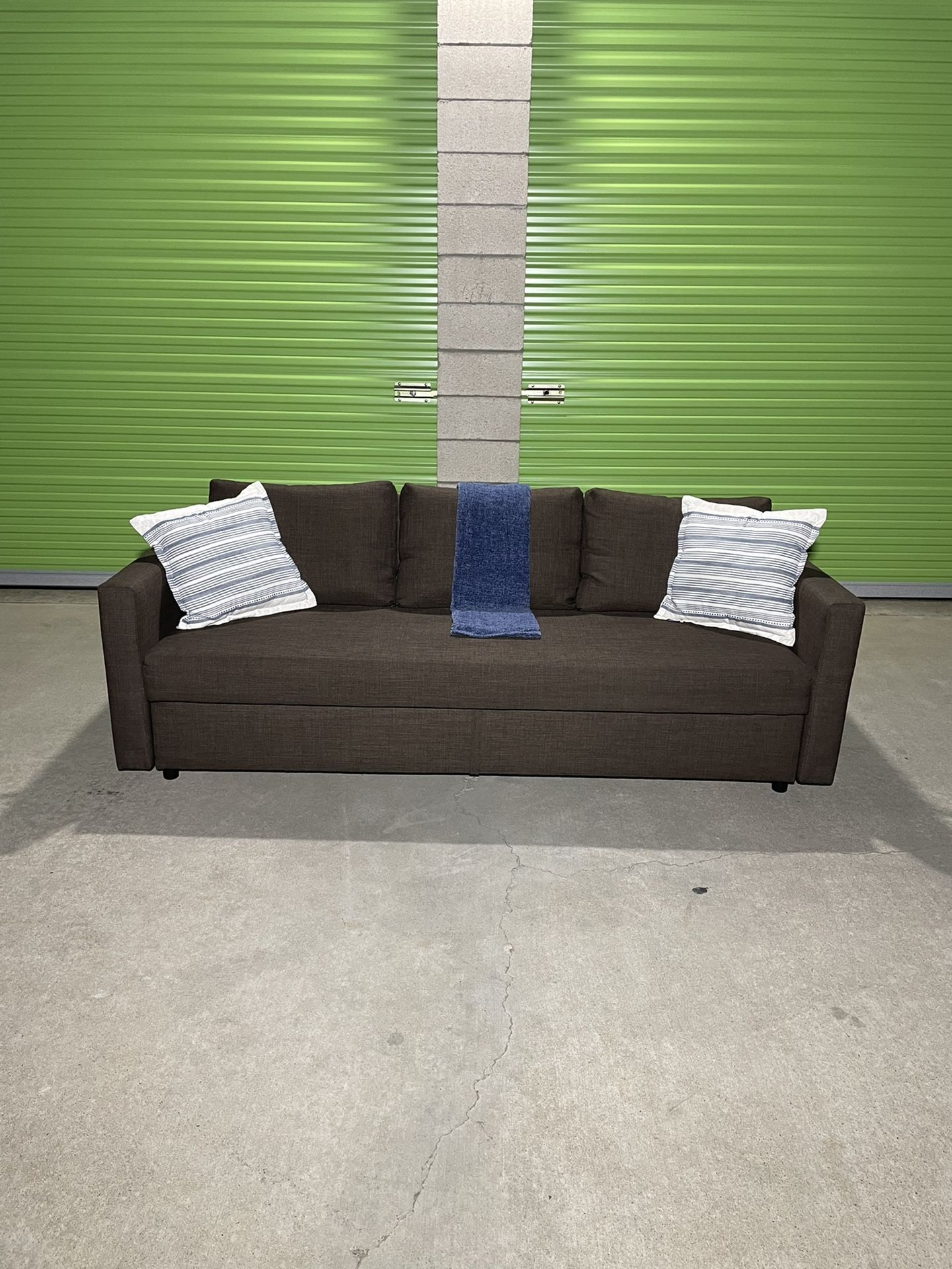 *Free Delivery* Ikea Couch Sofa Sleeper Bed 3 Seater