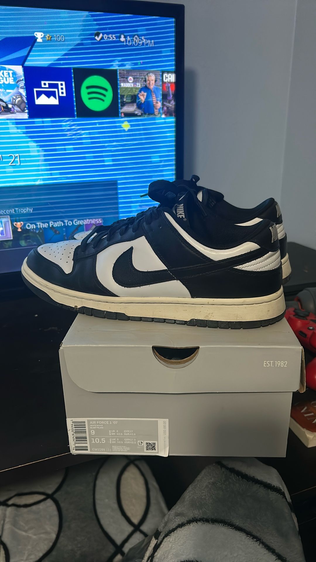 Panda Dunks Sneakers
