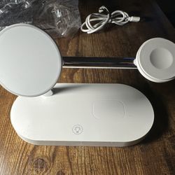 15W Qi Fast Charging Dock Station: 3-in-1 Magnetic Wireless Charger Stand with LED Night Light