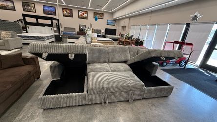 DOUBLE CHAISE SECTIONAL WITH PULL OUT