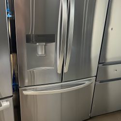 NEW OPEN BOX LG FRENCH STYLE REFRIGERATOR 