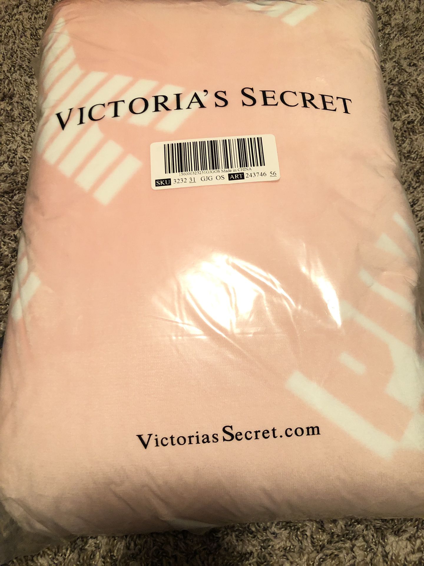 VS Sherpa Blanket (great mother’s day gift!)