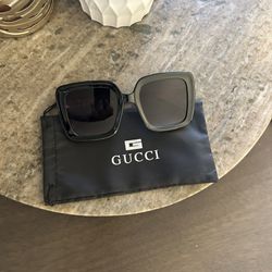 Women’s Gucci Glasses 