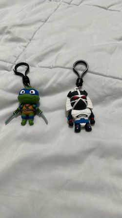 Ninja turtles keychain Leonardo and villian