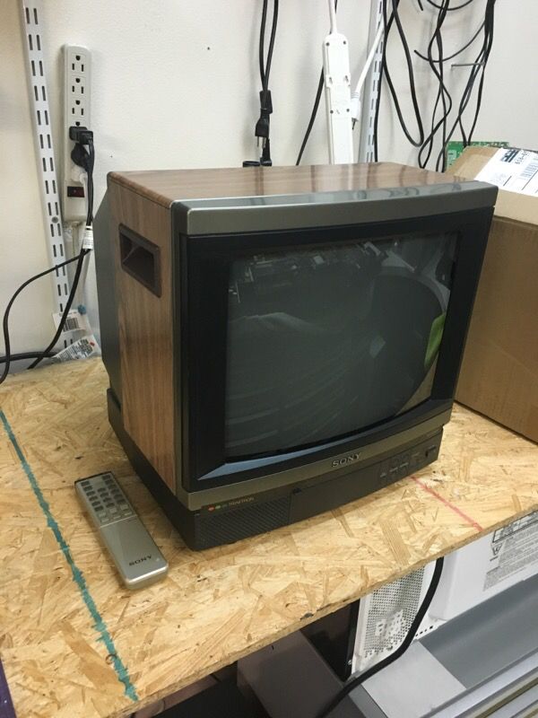 Vintage Sony tv 1988 model kv-1393R