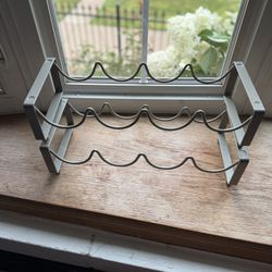 8 Bottle Wine Rack