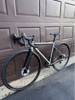 Lynskey R500 Titanium Road Bike