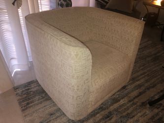 White swivel chair great condition