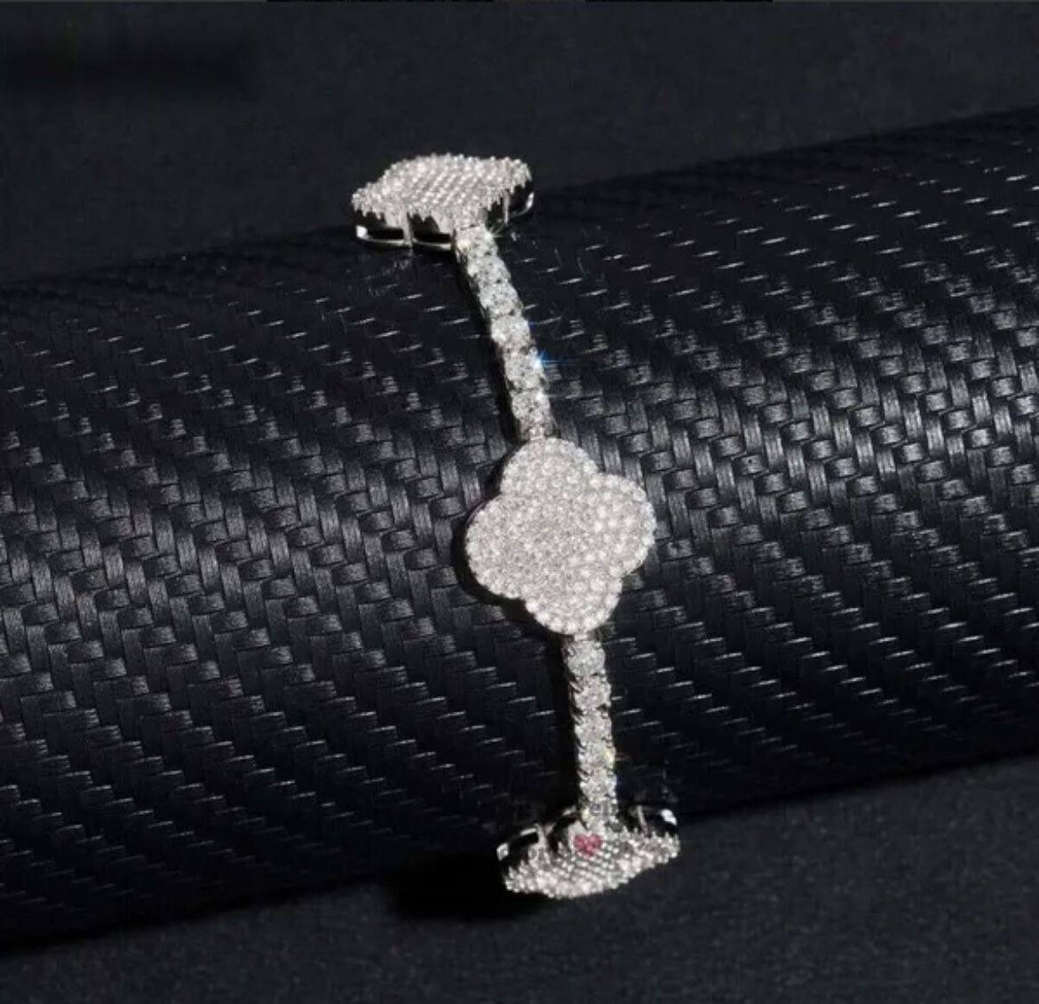 Luxury VVS Moissanite Four-Leaf Bracelet