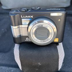 Panasonic Digital Camera Up
