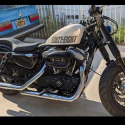2014 HARLEY-DAVIDSON® SPORTSTER® FORTY-EIGHT® BASE ., 1200cc. 10778 miles   