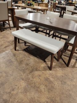 6 pc Casual Mid century Dining Set!