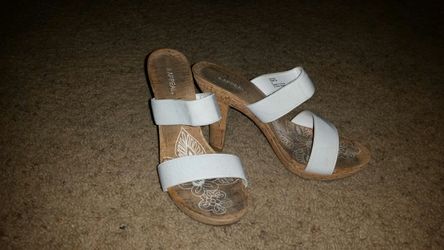 White wedges