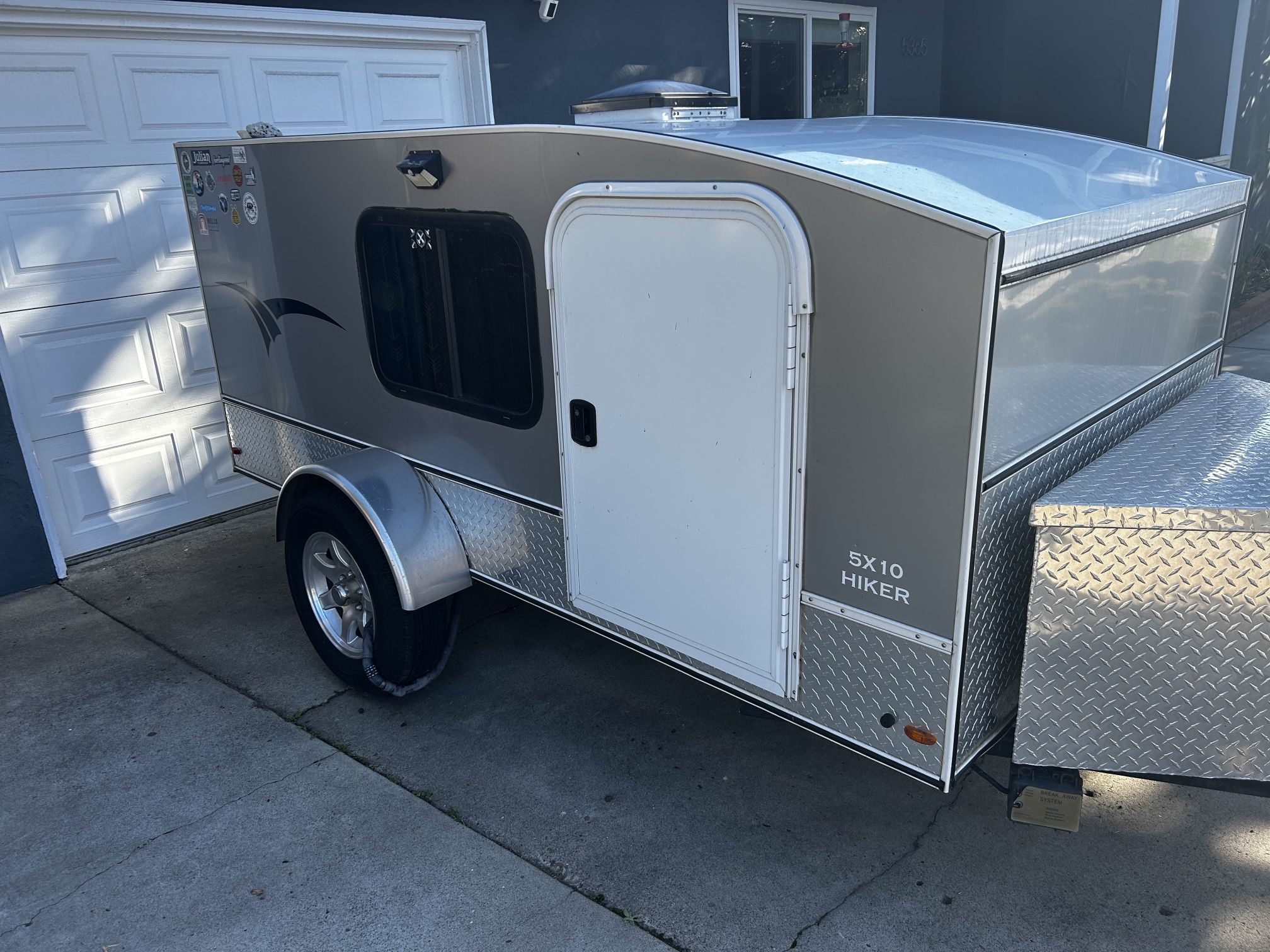2016 Hiker Trailer 5x10