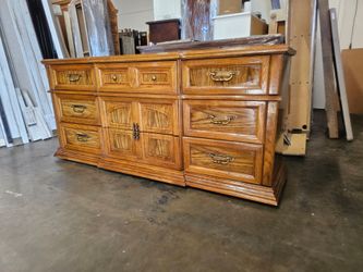 Dresser