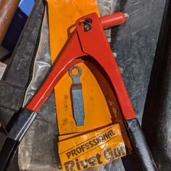 Rivet gun