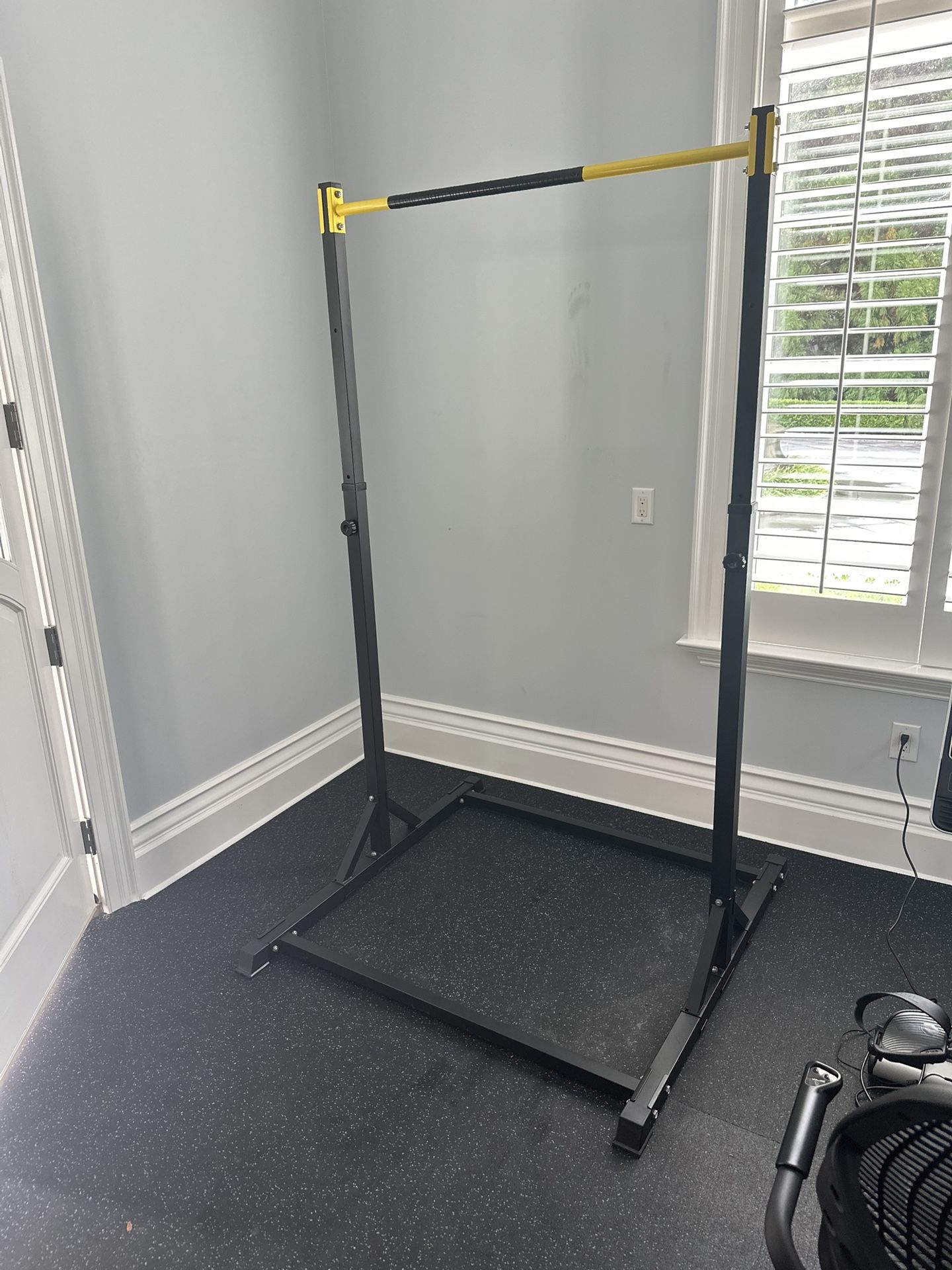 FREE - Free Standing Pull Up Bar 