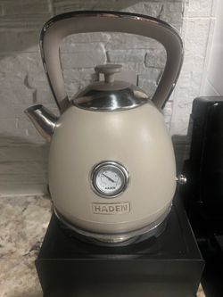 Haden light gray electric kettle