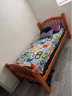 Twin bed frame