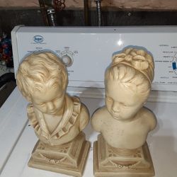 Beautiful Statue Book Ends