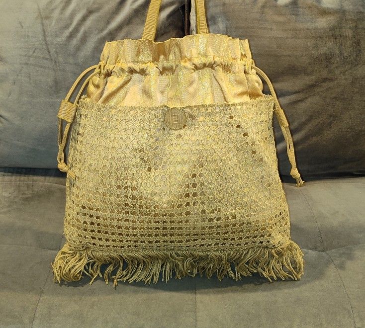 VINTAGE FENDI S.A.S ZUCCA HAND WOVEN CROCHET WITH GOLD METALLIC NYLON DRAW-STRING INSERT SHOULDER BAG FRINGED BOTTOM LEATHER HANDLES NYLON INTERIOR