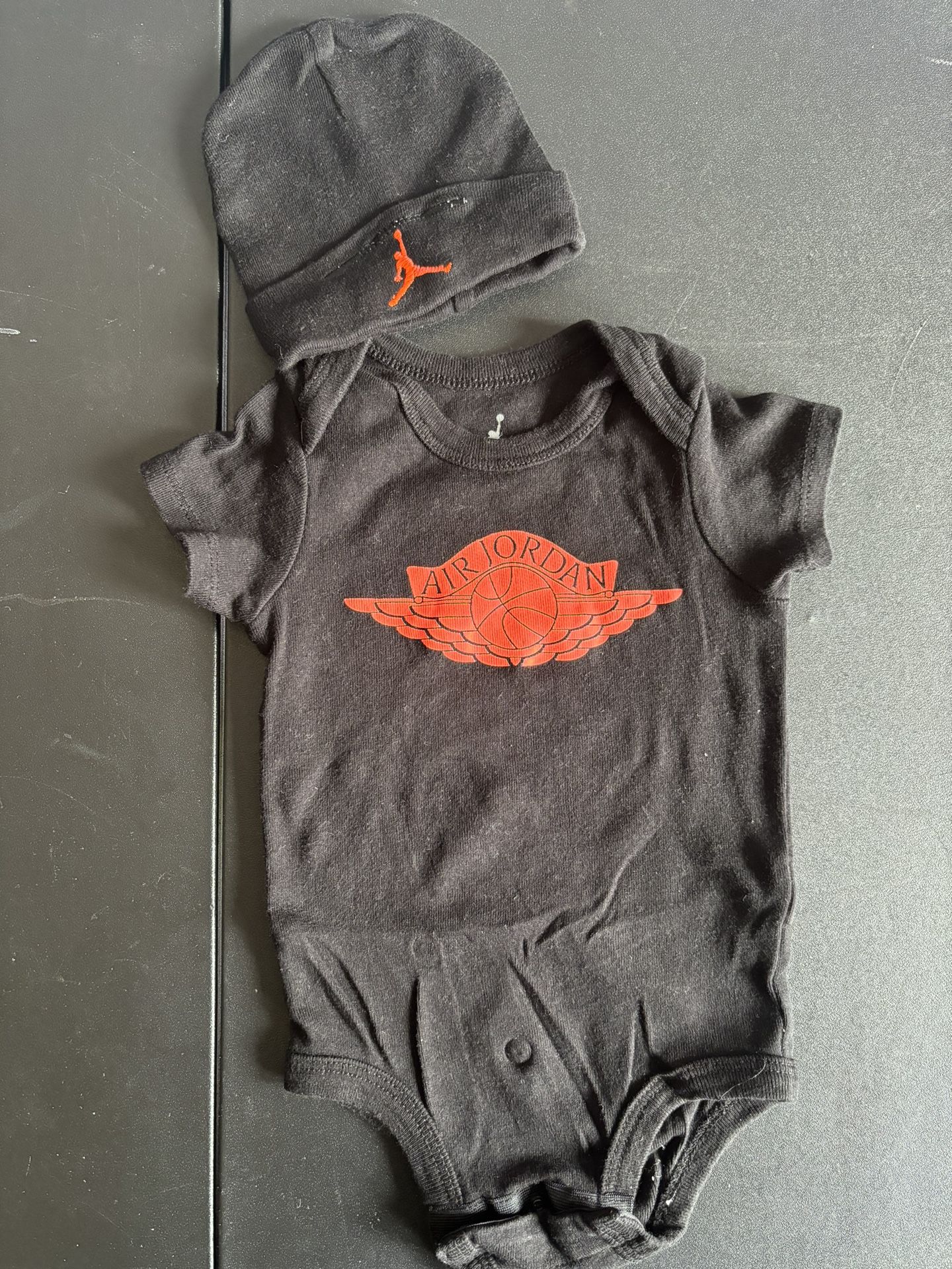 Air Jordan Baby Boy Bodysuit Set 3-6 Months
