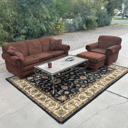 La-Z-Boy Living Room Set – Sofa + Oversized Chair + Ottoman