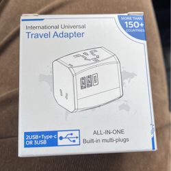 Travel Adapter W/2 USB And 1 TYPE C 