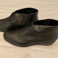 Womens Aerosoles Leather Ankle Booties