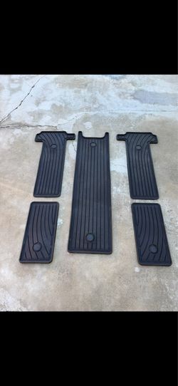 2021-2024 Toyota Sienna all weather floor mats