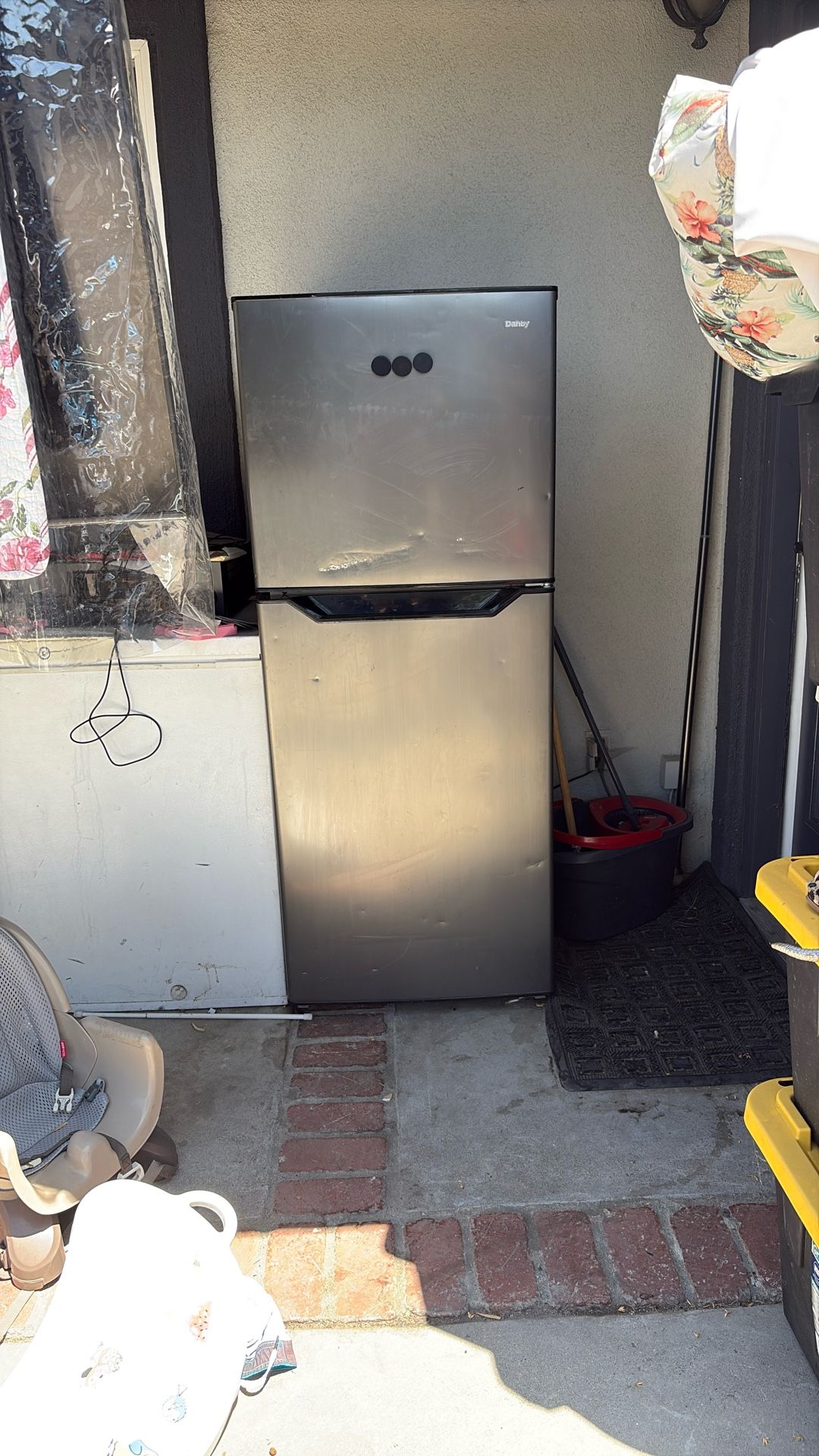 Refrigerator