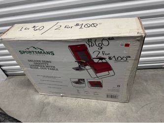 Sportsman warehouse pool/ lawn chairs