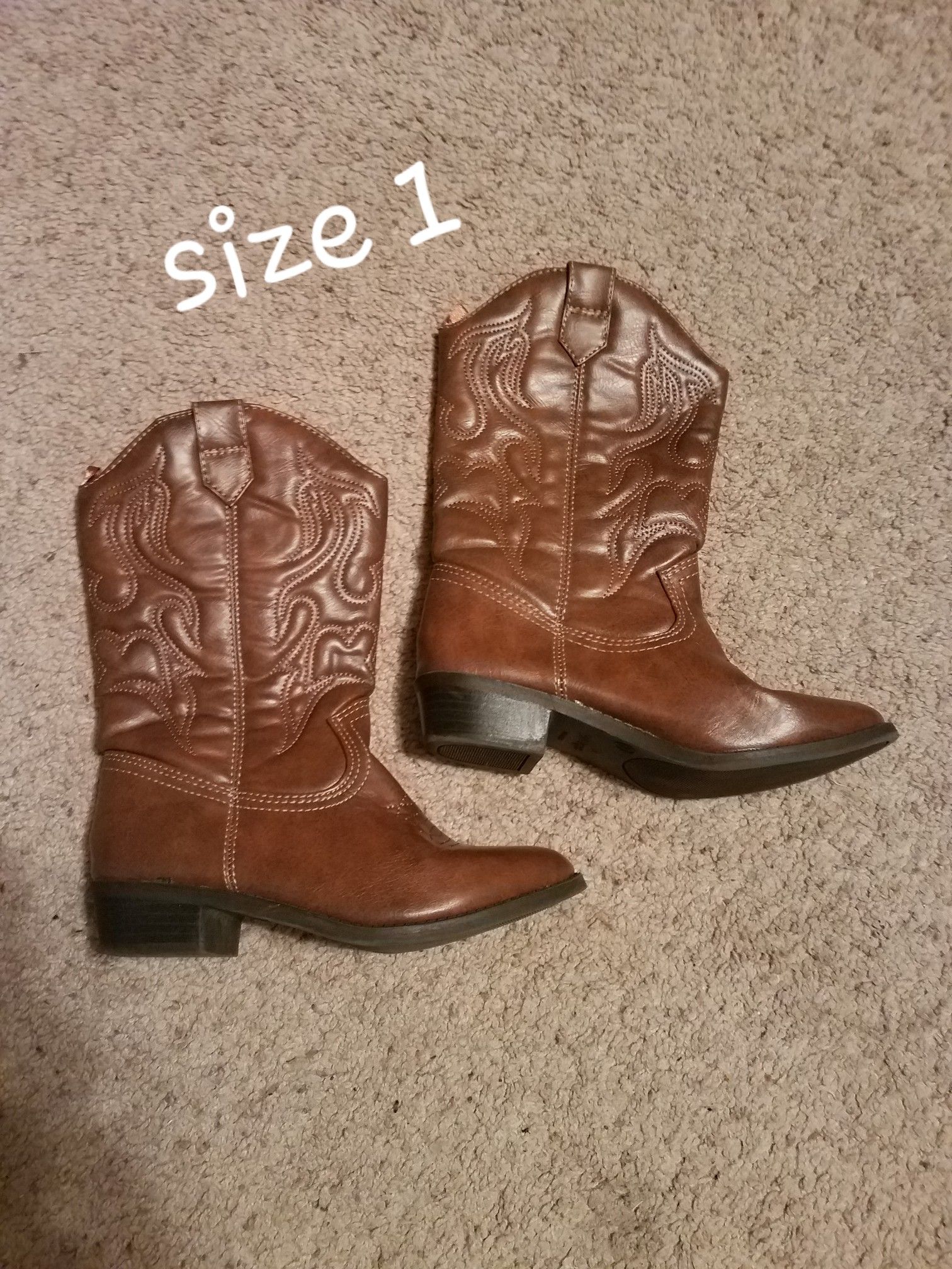 Girls boots- sizes 2-4
