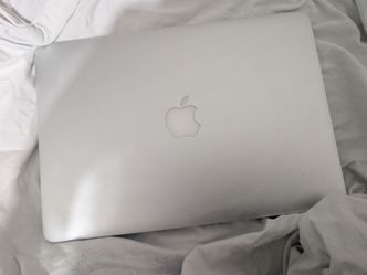 Apple MacBook Laptop