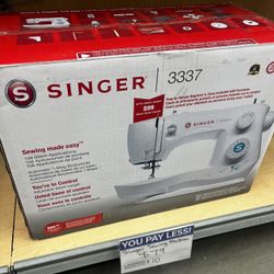 Singer Sewing Machine 