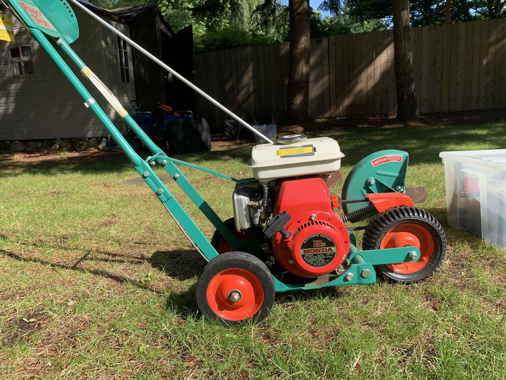 Power trim edger 208h honda engine 2.2 hp for Sale in Woodway, WA