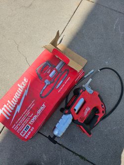 Milwaukee grease gun new