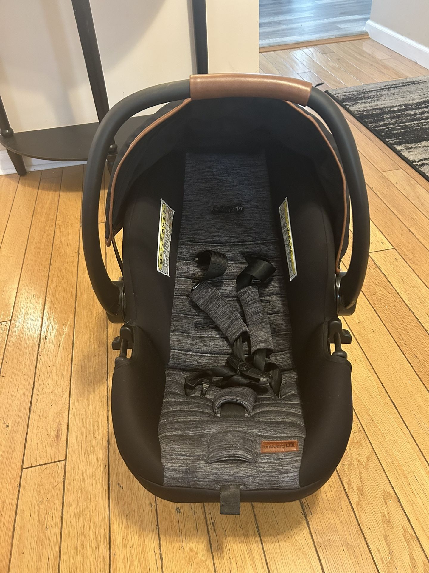 Safety 1st infant Car Seat w/ Base