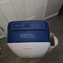Window Unit AIR CONDItiONER