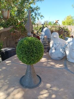 $25 Artificial Boxwood Topiary Tree. Indoor/Outdoor on a Sturdy Metal Base. 18" Tall