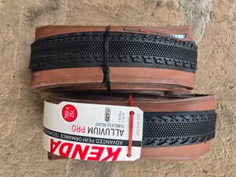 Two Brand New Kenda Alluvium pro gravel tires