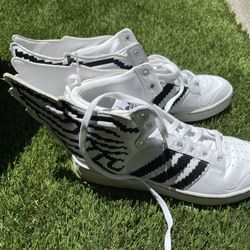 Brand New Addidas Jeremy Scott’s 