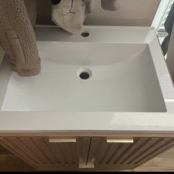 24 In Vanity With Resin Sink