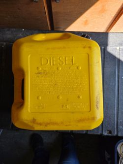 5 Gallon Disel Contiainer/ Container