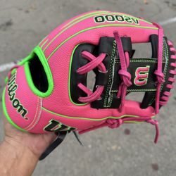 Brand new Wilson A2000 Baseball Glove.  Size 11.5" NWT $150 FIRM