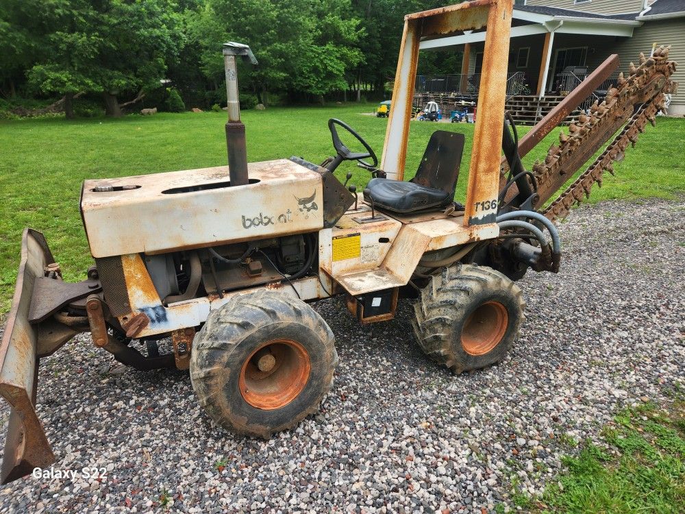 Trencher Bobcat Diesel 4x4