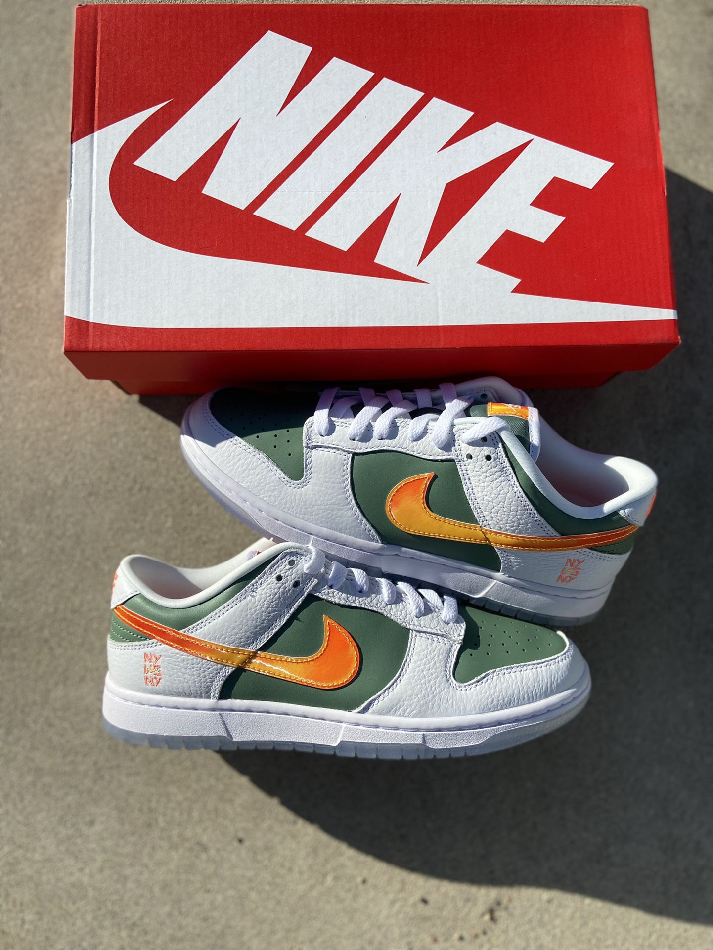 Nike Dunk Low SE 